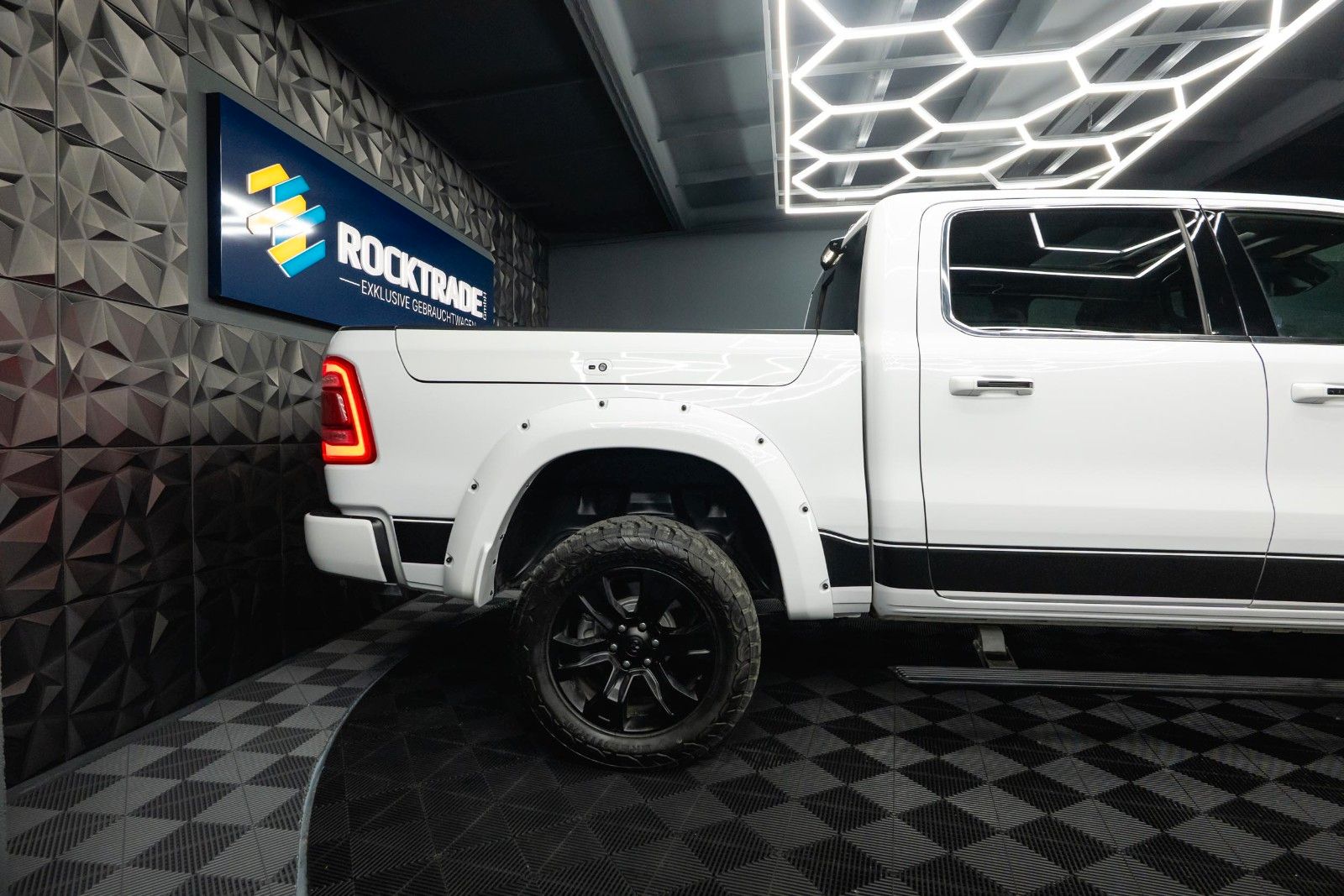 Fahrzeugabbildung Dodge RAM 5.7 V8 HEMI 4x4 LIMITED LONGHORN 100%Options
