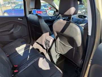 Ford Kuga - 10