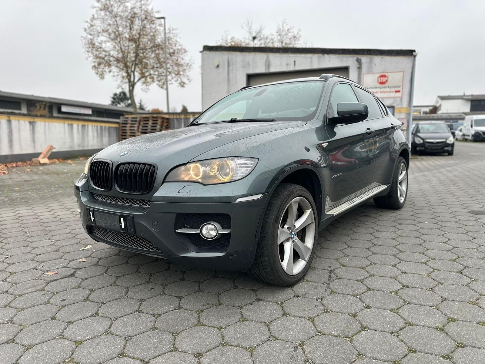 BMW X6 xDrive50i
