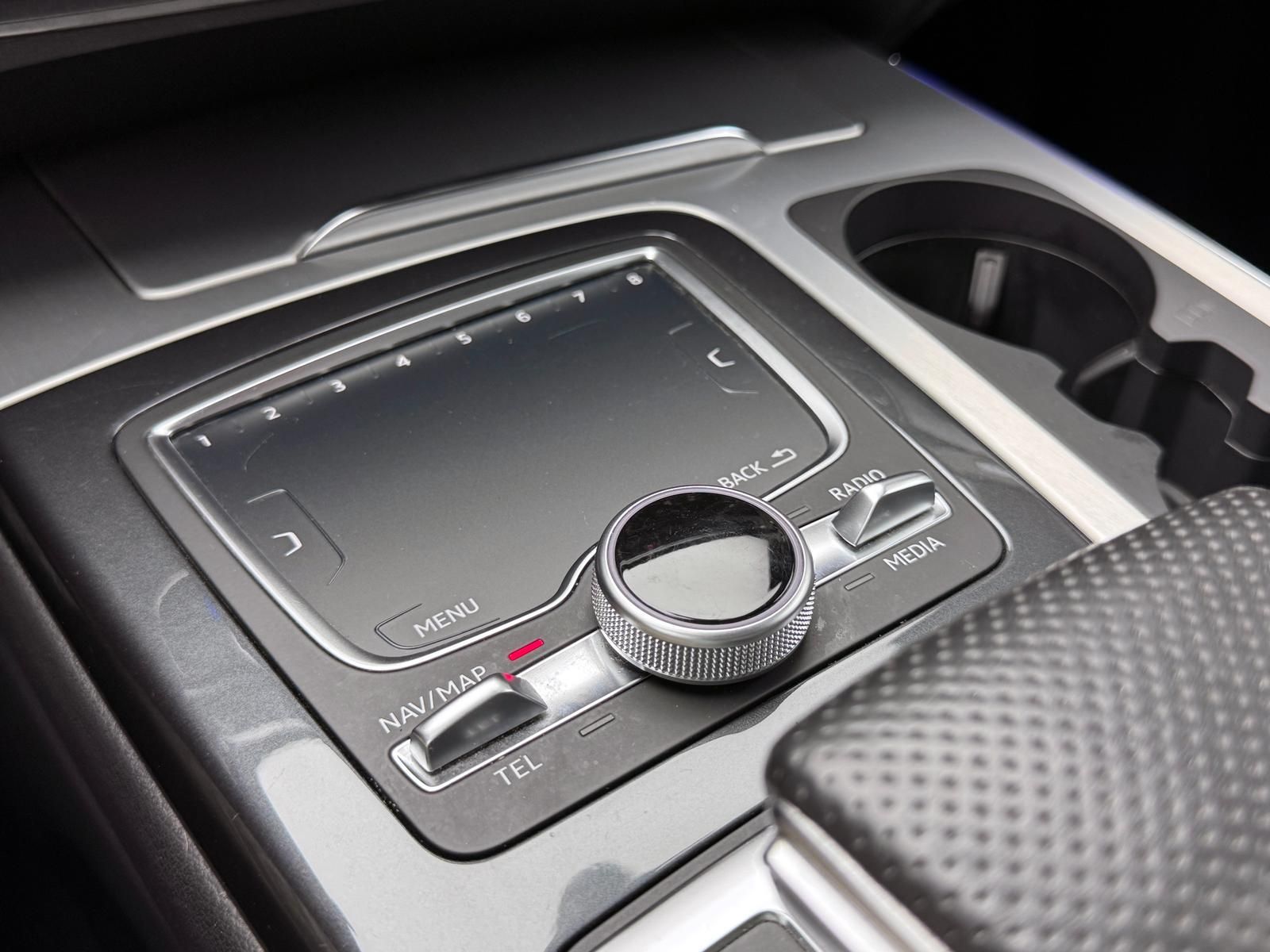 Fahrzeugabbildung Audi 3.0 TDI QUA/S-LINE/PANO/ALLRADLENK/STHZ/LUFT/AHK