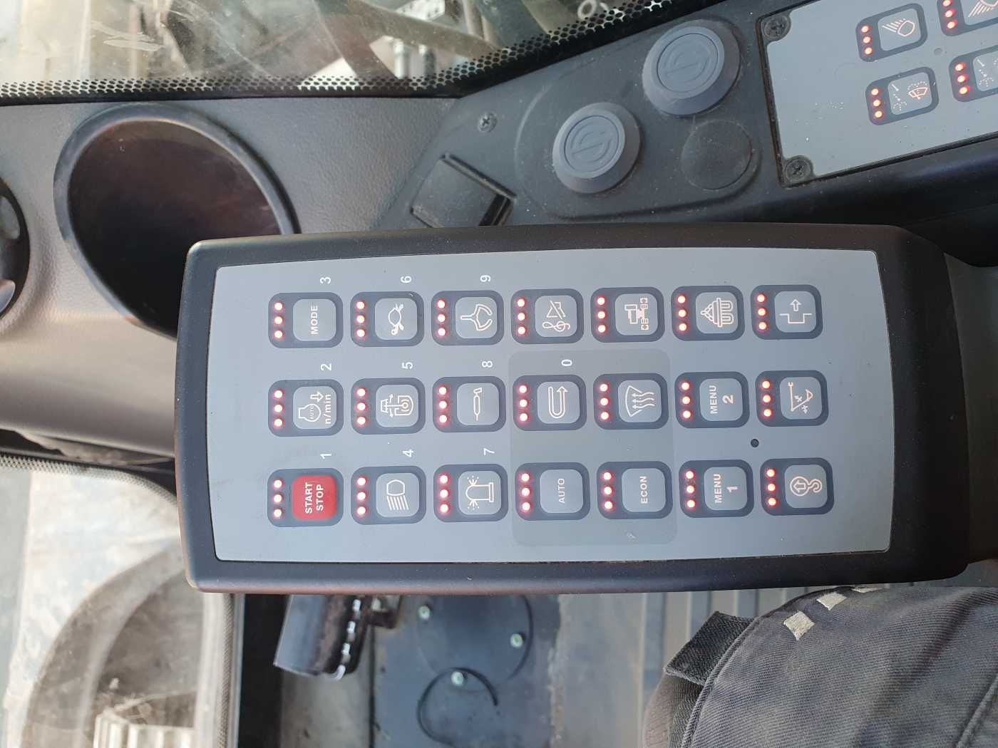 Fahrzeugabbildung Liebherr R926 K LC / nur 2.690h! / SW48 LIKUFIX