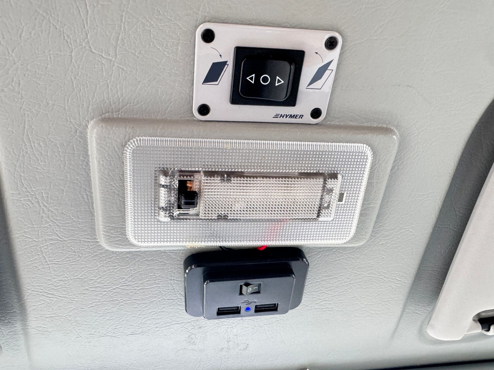 Fahrzeugabbildung HYMER / ERIBA / HYMERCAR Van 512 SILVERLINE FORD TRANSIT SOLAR TV KAMERA