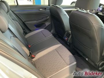 Volkswagen Golf Life 1.5 l eTSI OPF 85 kW (116 PS) Navi LED