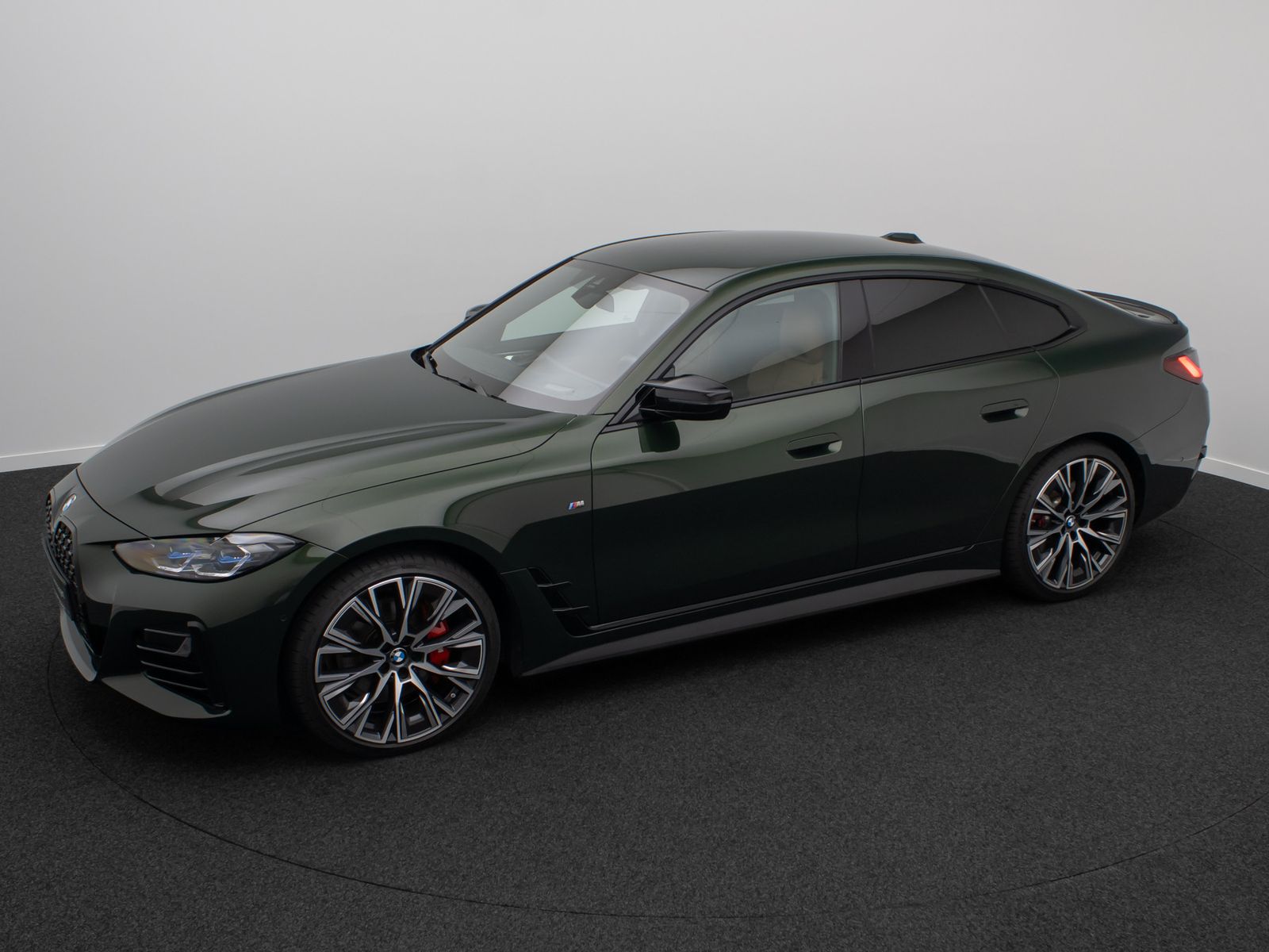 Fahrzeugabbildung BMW M440i xD Gran Coup&eacute; HUD H/K Laser Kamera DAB 20"