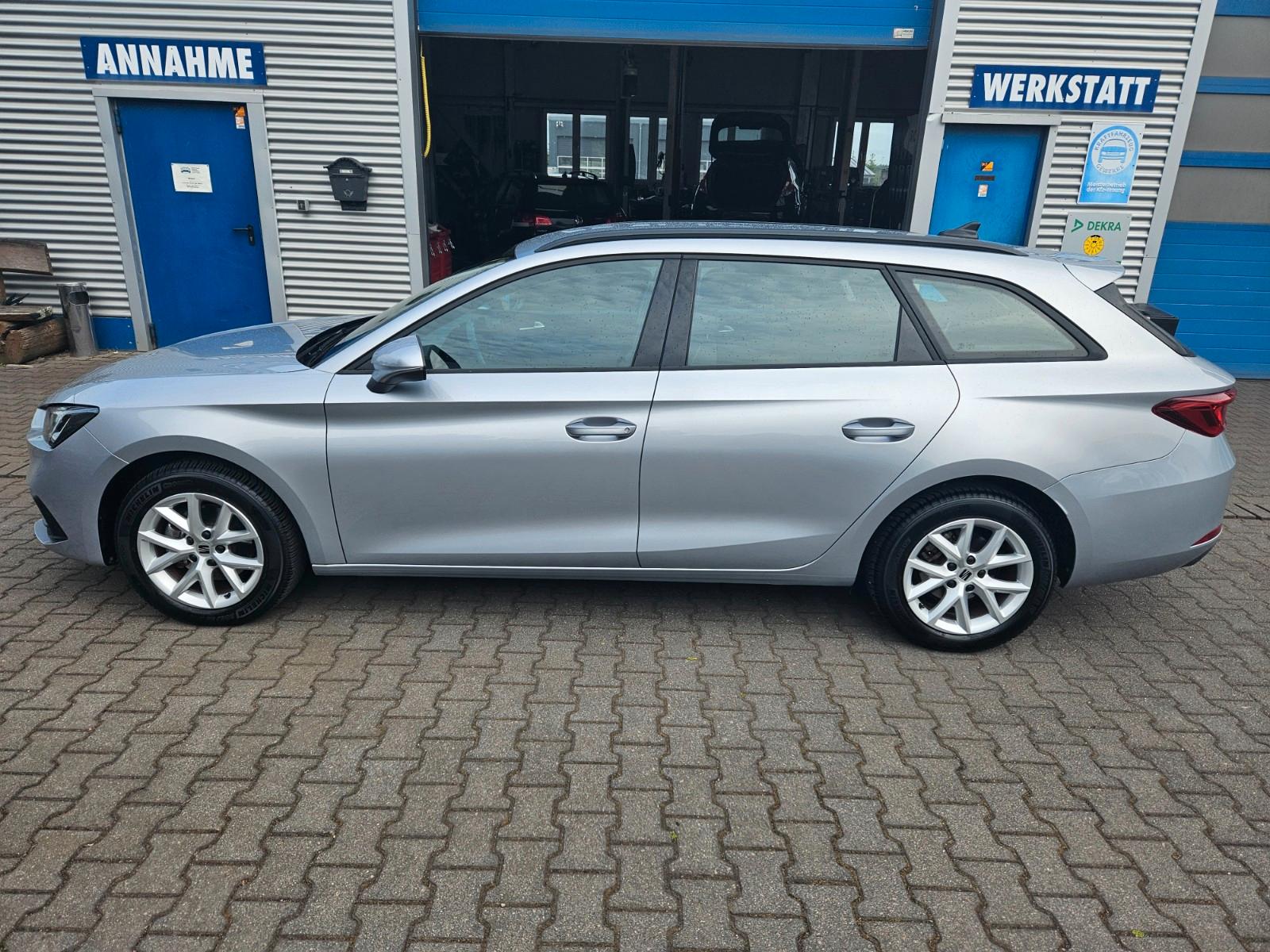 Seat Leon Hybrid Sportstourer Style Navi PDC Tempomat