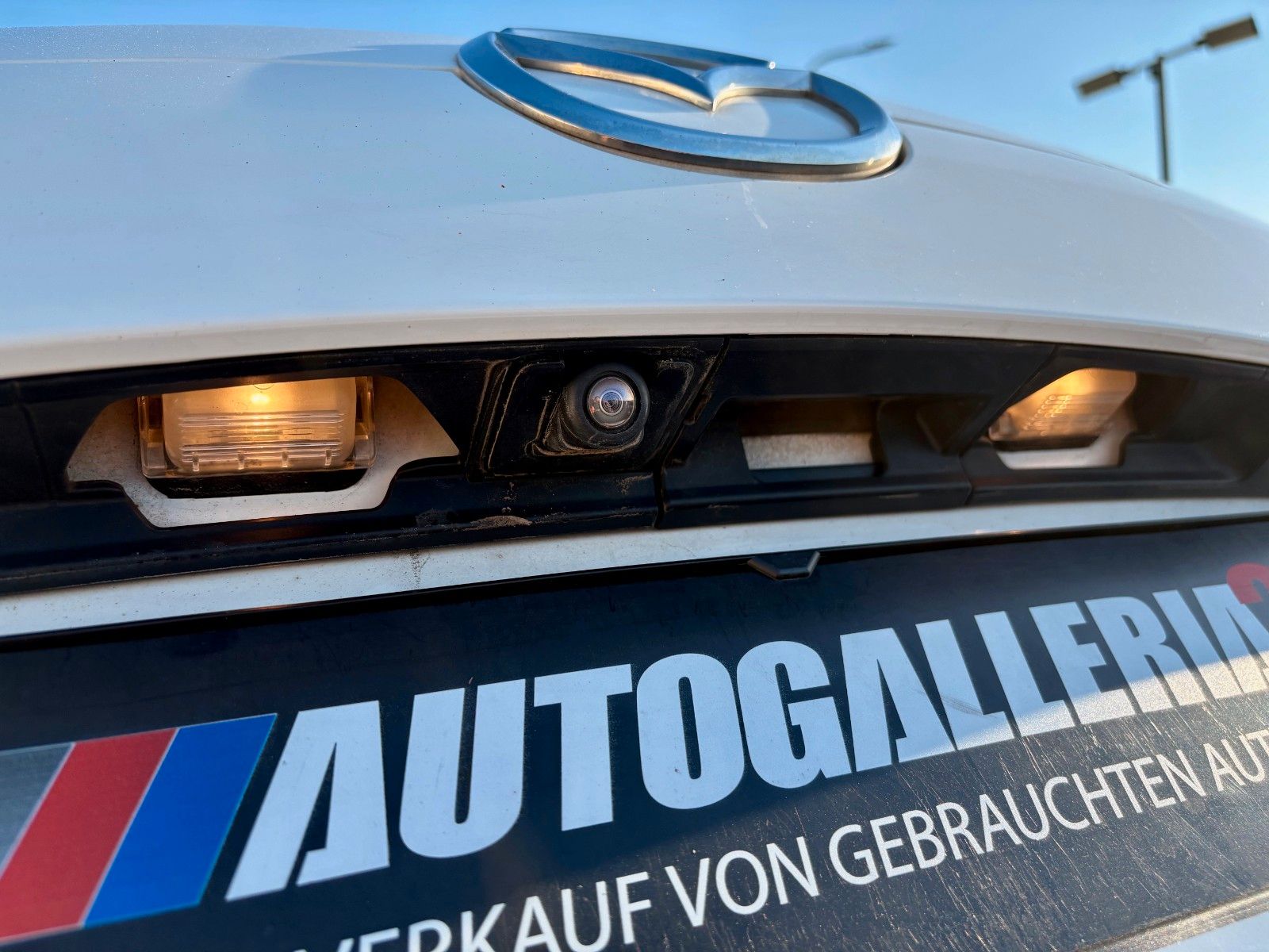 Fahrzeugabbildung Mazda CX-5 SPORTS-LINE AWD 1.HD HUD Leder 360 LED BOSE
