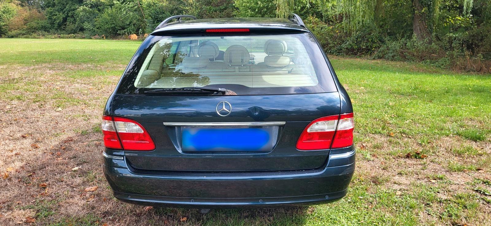 Mercedes-Benz E240 2004 — photo 6