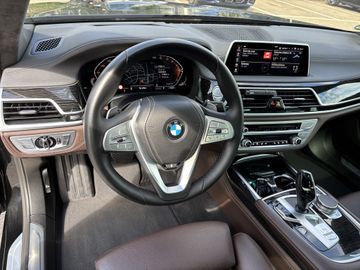 BMW 730d A Limousine Touch Command Gestiksteuerung