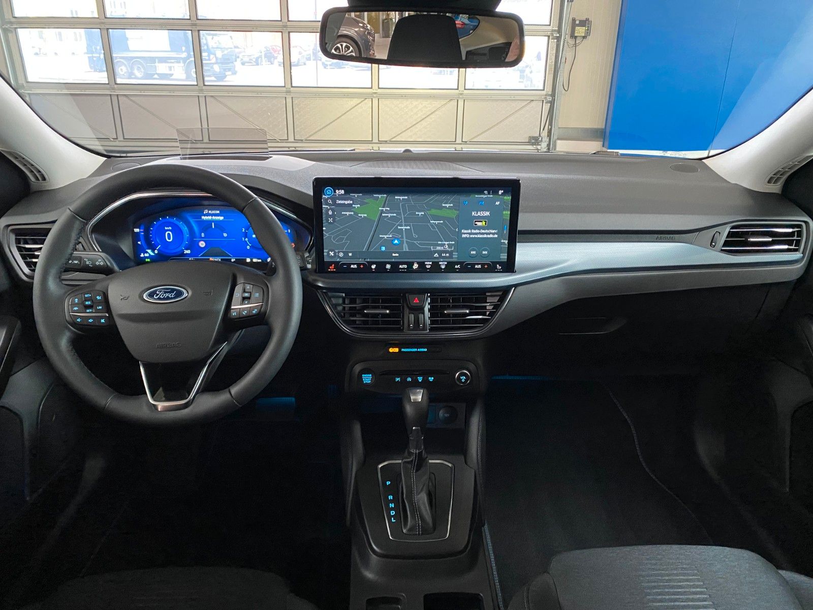Fahrzeugabbildung Ford Focus Turnier Active X LED ACC Navi Kamera HUD