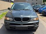 BMW X5 3.0d Automatik + Klima + - aus 2005: Geländewagen