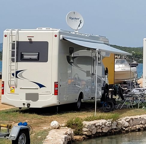 Concorde Familien-Wohnmobil, Alkoven, Voll-Aus.