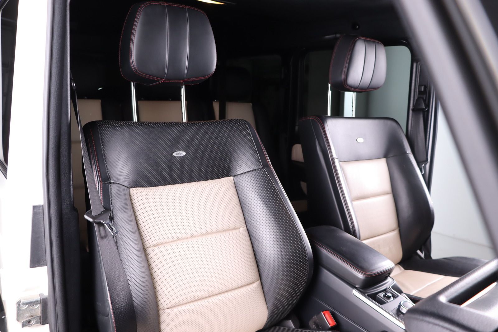 Fahrzeugabbildung Mercedes-Benz G 350 BlueTEC DESIGNO DIS * H&K 4x Sitzhzg. Navi