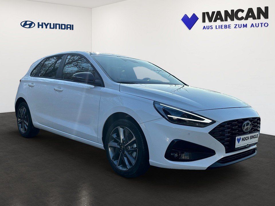 Fahrzeugabbildung Hyundai i30 1.0T 100PS DCT ADVANTAGE Plus-Paket