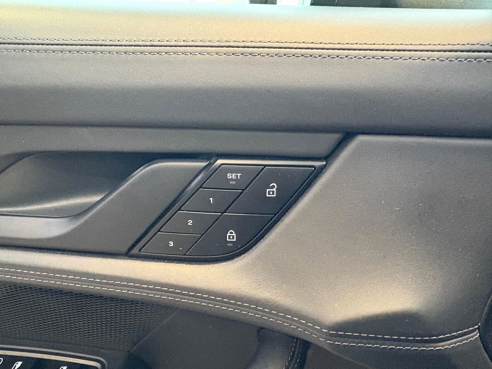 Fahrzeugabbildung Porsche Taycan Cross Turismo 4 performance 93 kwh