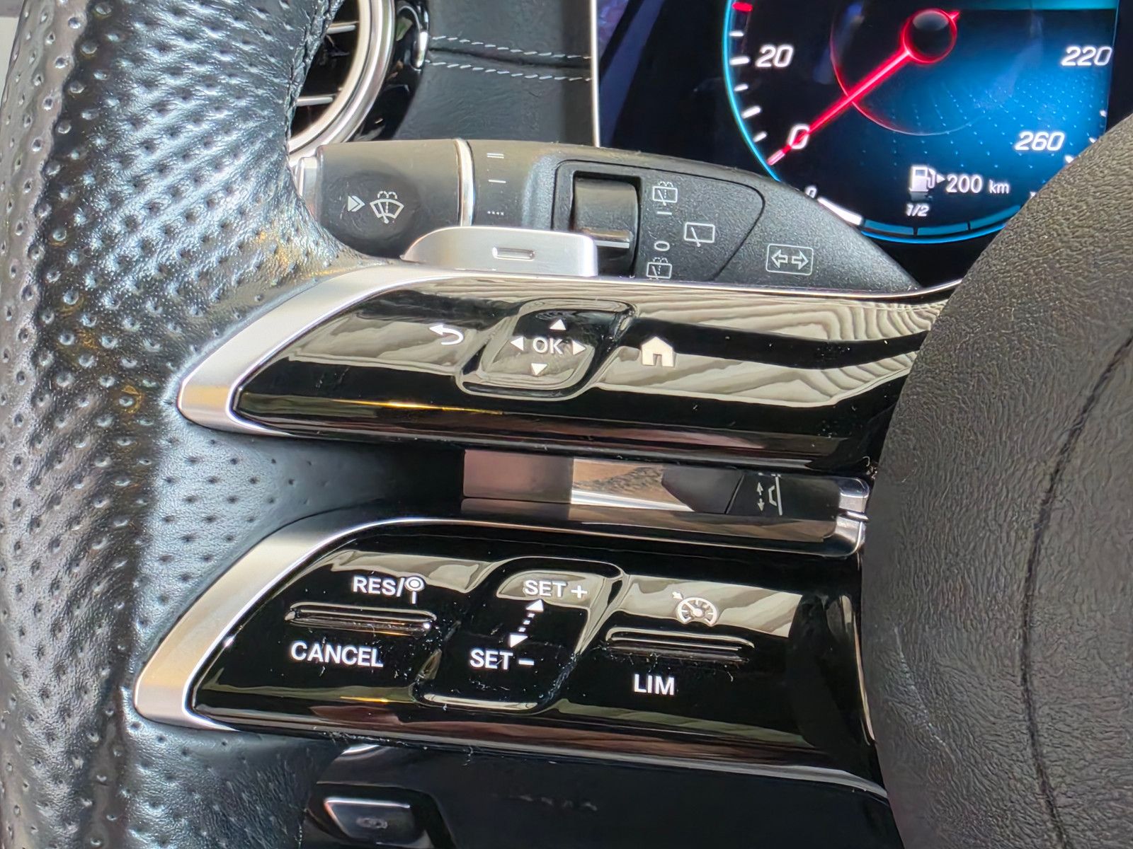Mercedes-Benz E 220 d 4Matic AMG Line BURMESTER STANDH PANO foto 18