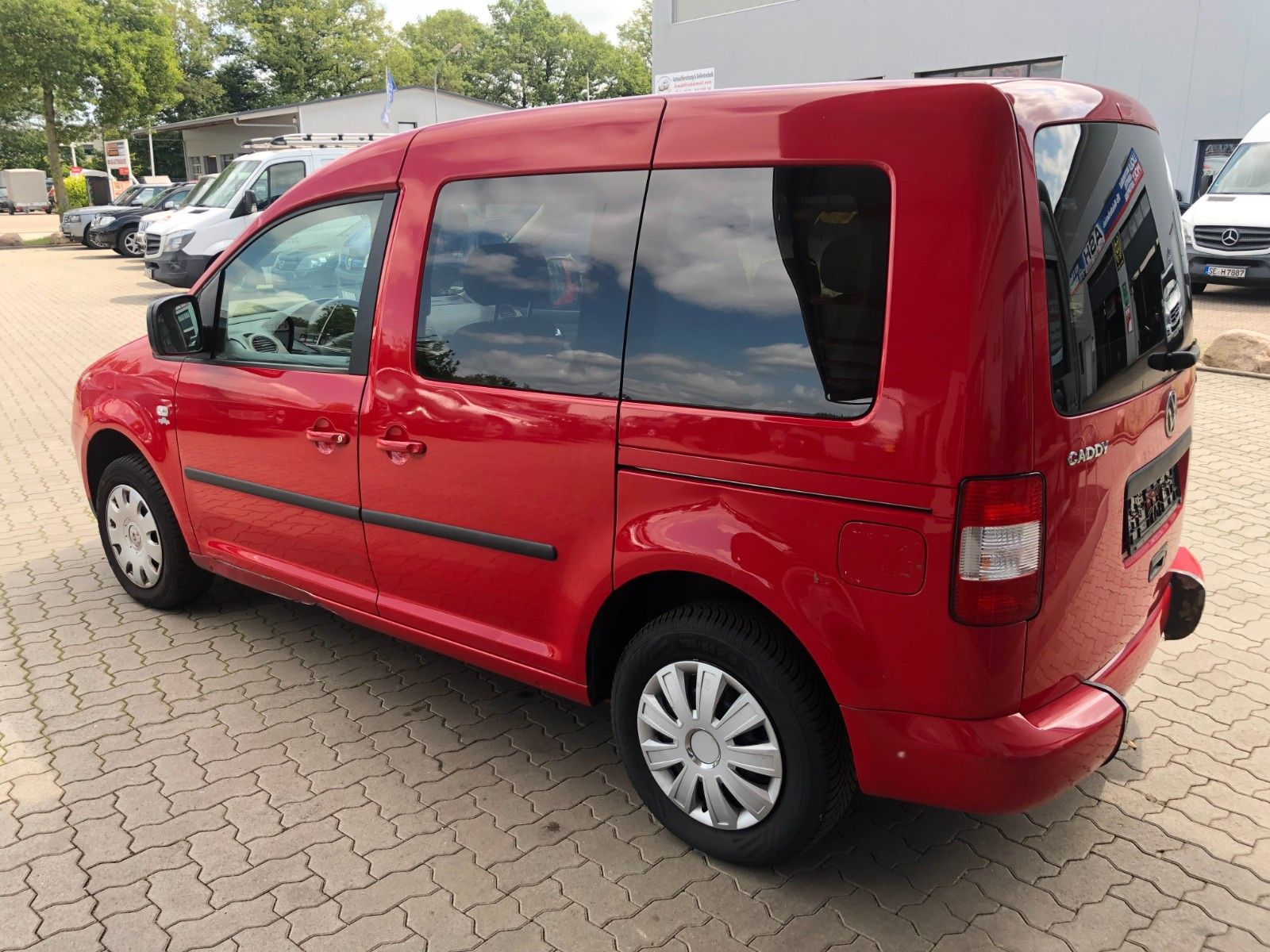 Fahrzeugabbildung Volkswagen Caddy Life Rollstuhlumbau