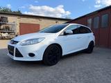 Ford Focus 1,6TDCi 70kW DPF Trend Turnier - Ford Focus aus 2012 mit Diesel-Antrieb: Kombi