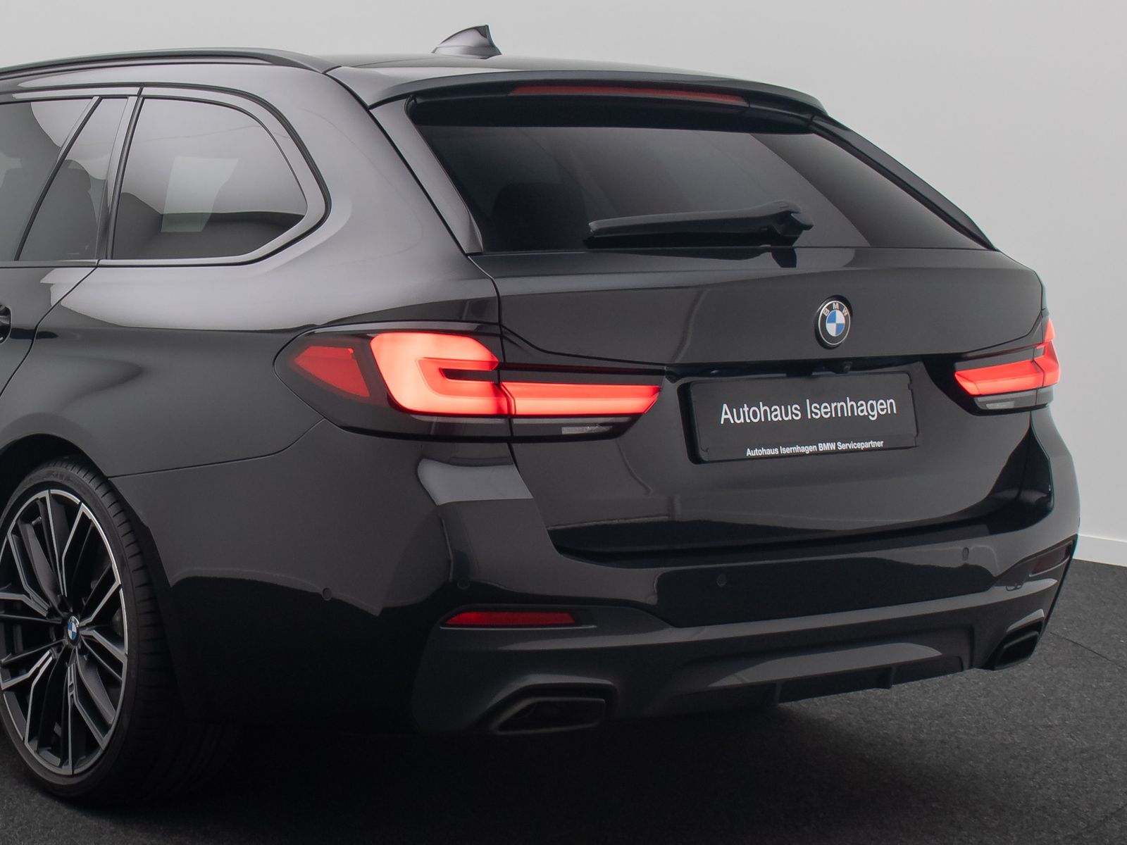 Fahrzeugabbildung BMW 540d xD M Sport Panoram Laser Kamera HUD DAB H/K