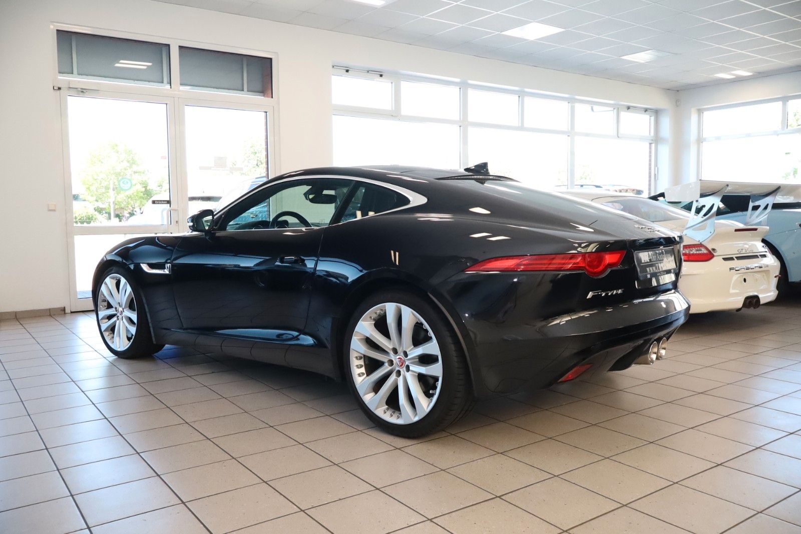 Fahrzeugabbildung Jaguar F-Type 3.0 V6 S Automatik, Keyless, Kamera