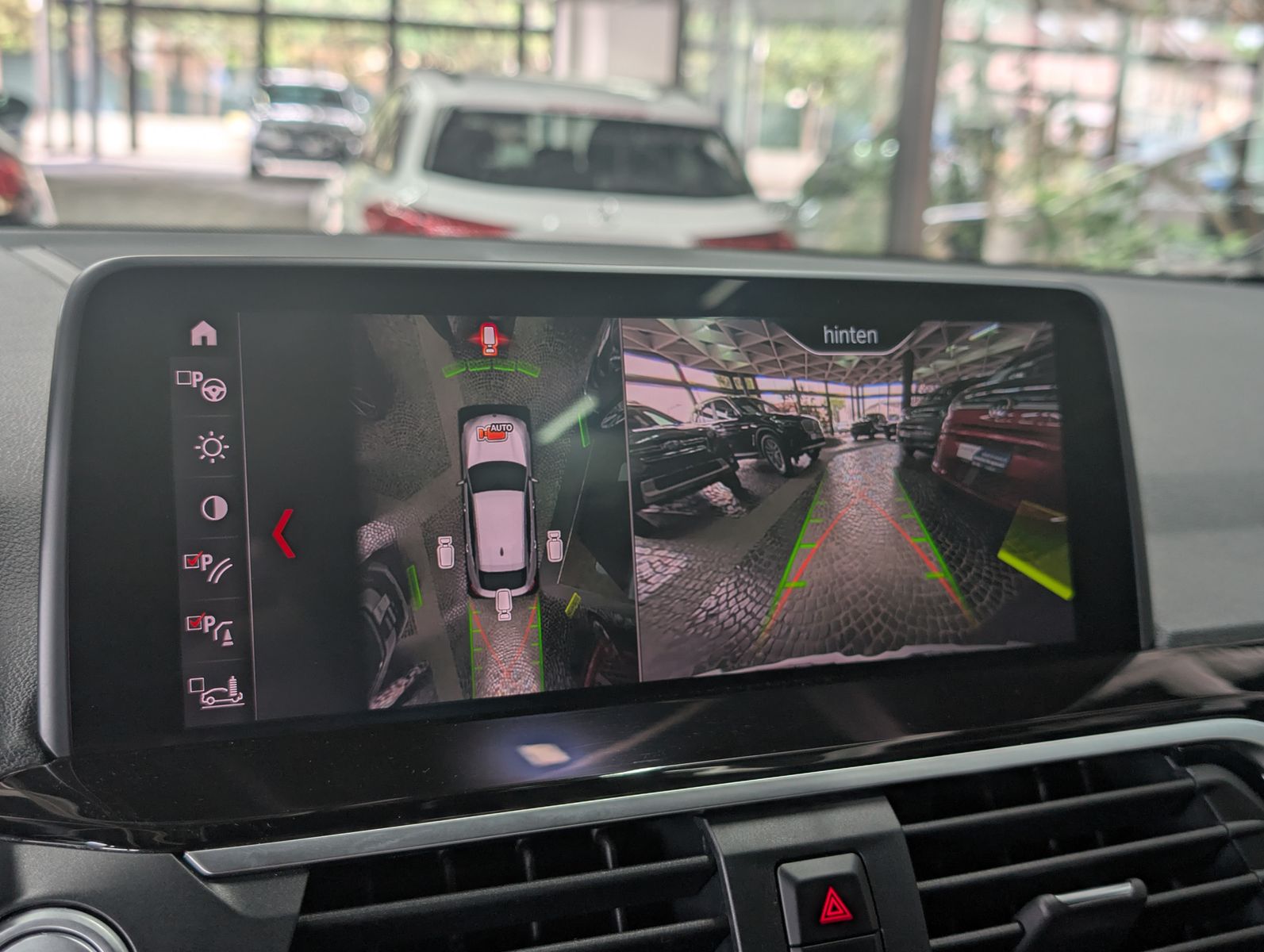 Fahrzeugabbildung BMW X4 xDrive 30 i xLine MSport Shadow PANO H&K VOLL