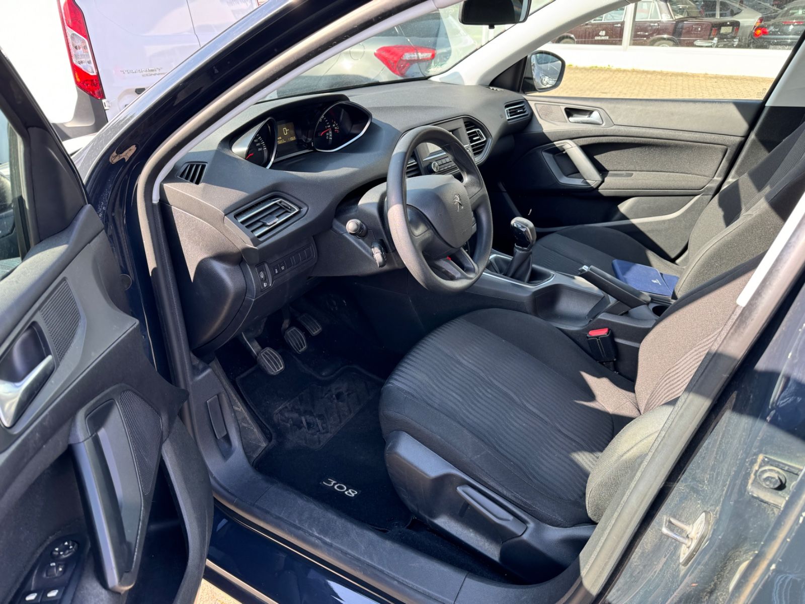 Fahrzeugabbildung Peugeot 308 SW Access