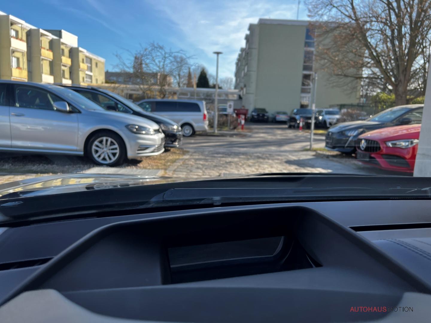 BMW i8 Coupe LED HUD SHZ LEDER KOLLISIONWARNER