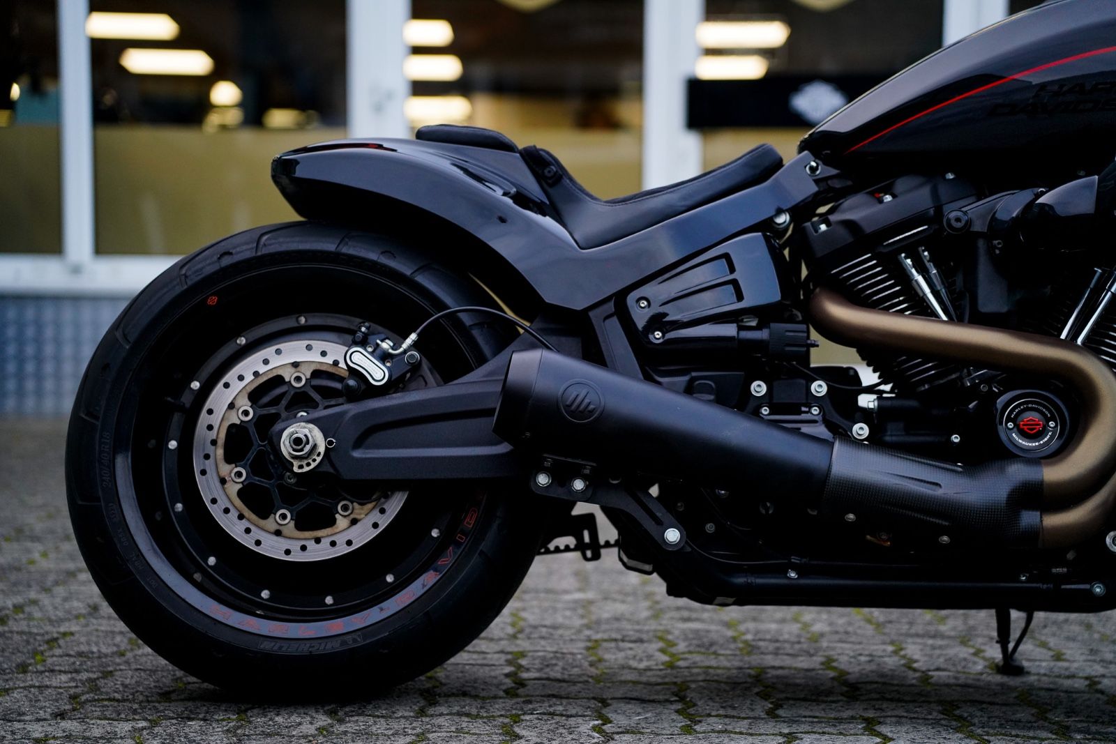 Fahrzeugabbildung Harley-Davidson FXDRS 114 CUI - KESSTECH - Heckumbau