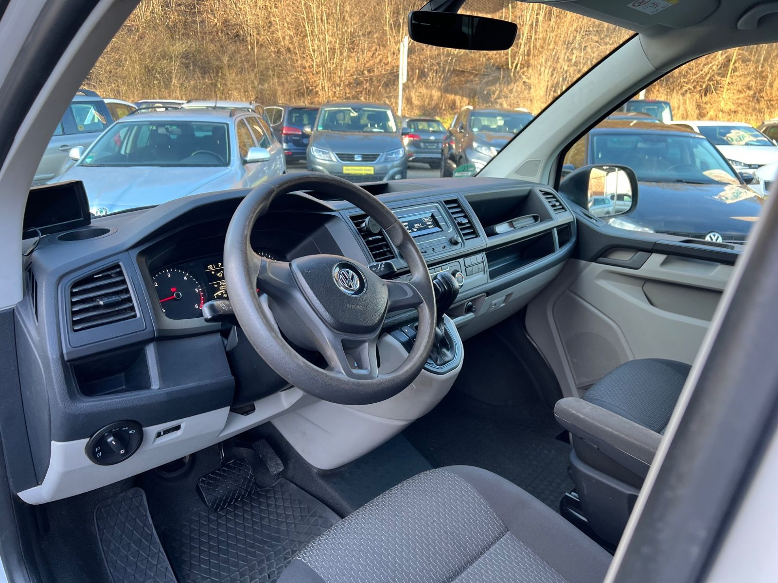 Fahrzeugabbildung Volkswagen T6 Caravelle 2.0 TDI 150PS DSG *1.HAND*