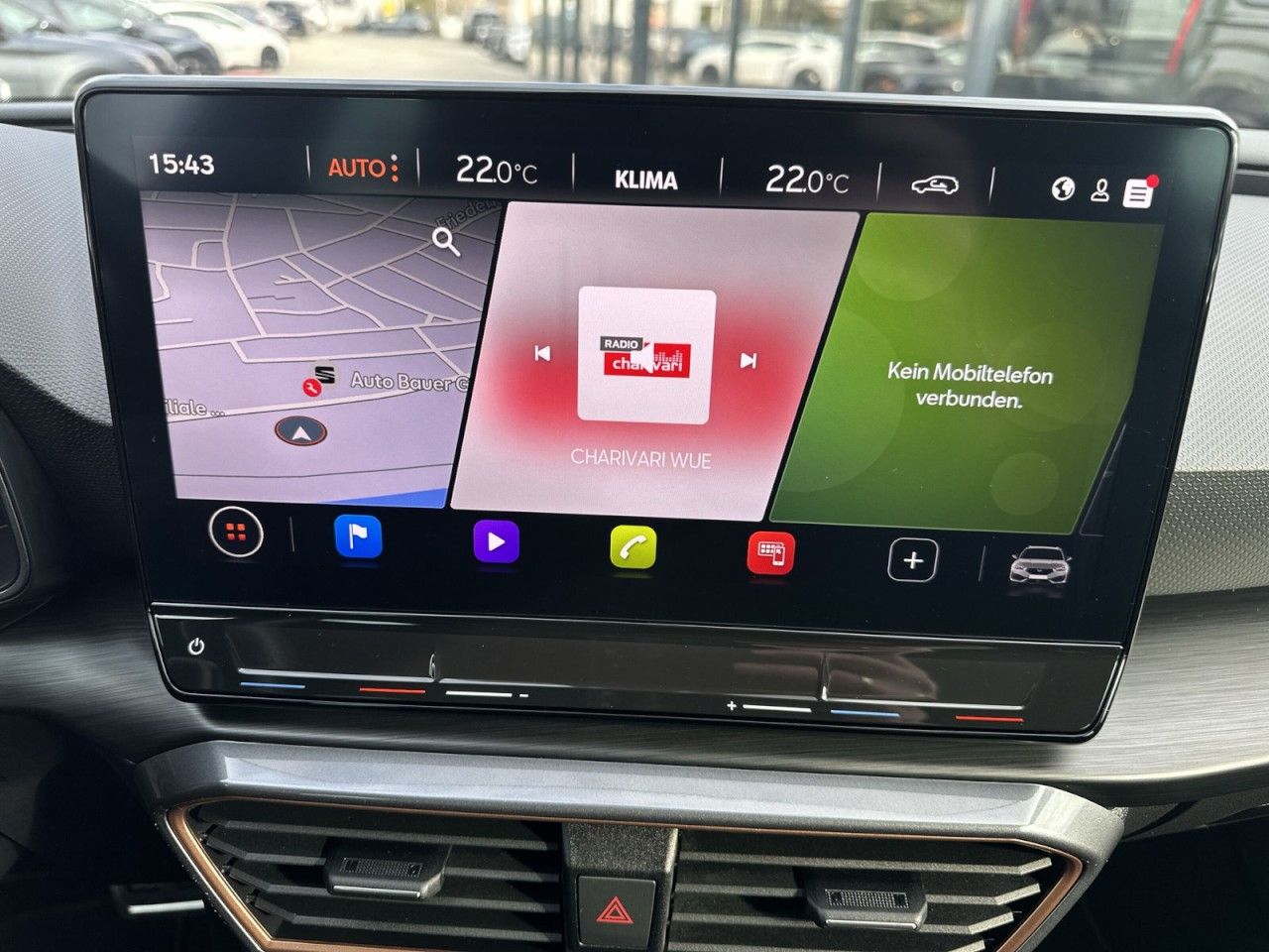 Fahrzeugabbildung CUPRA Leon Sportstourer VZ 2.0 TSI 4Drive - mit KI generiert/bearbeitet