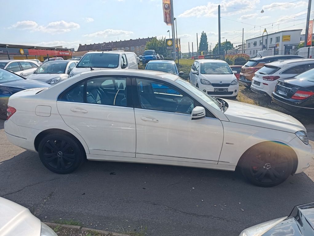 Mercedes-Benz C 180 C -Klasse Lim. C 180 Kompressor*AHK*SITZ-H