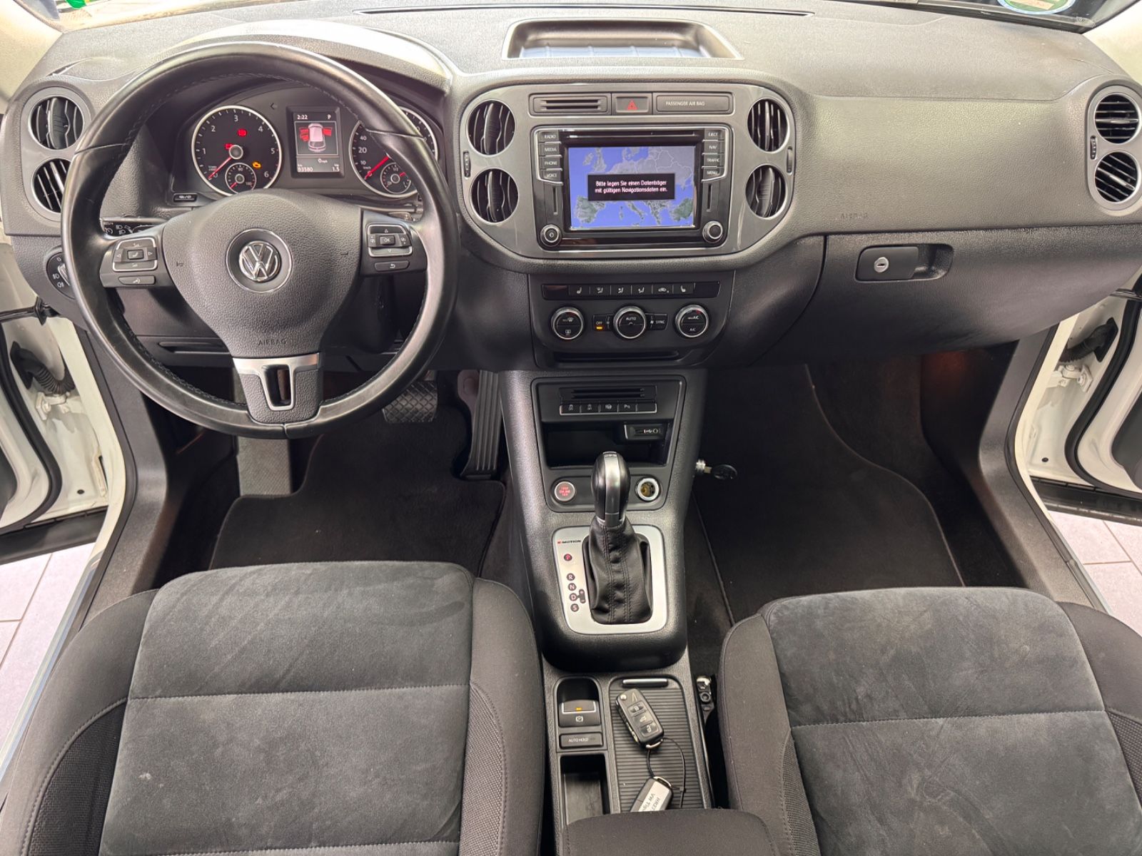 Fahrzeugabbildung Volkswagen Tiguan Sport & Style BMT 4Motion|R-LINE|DSG|NAVI