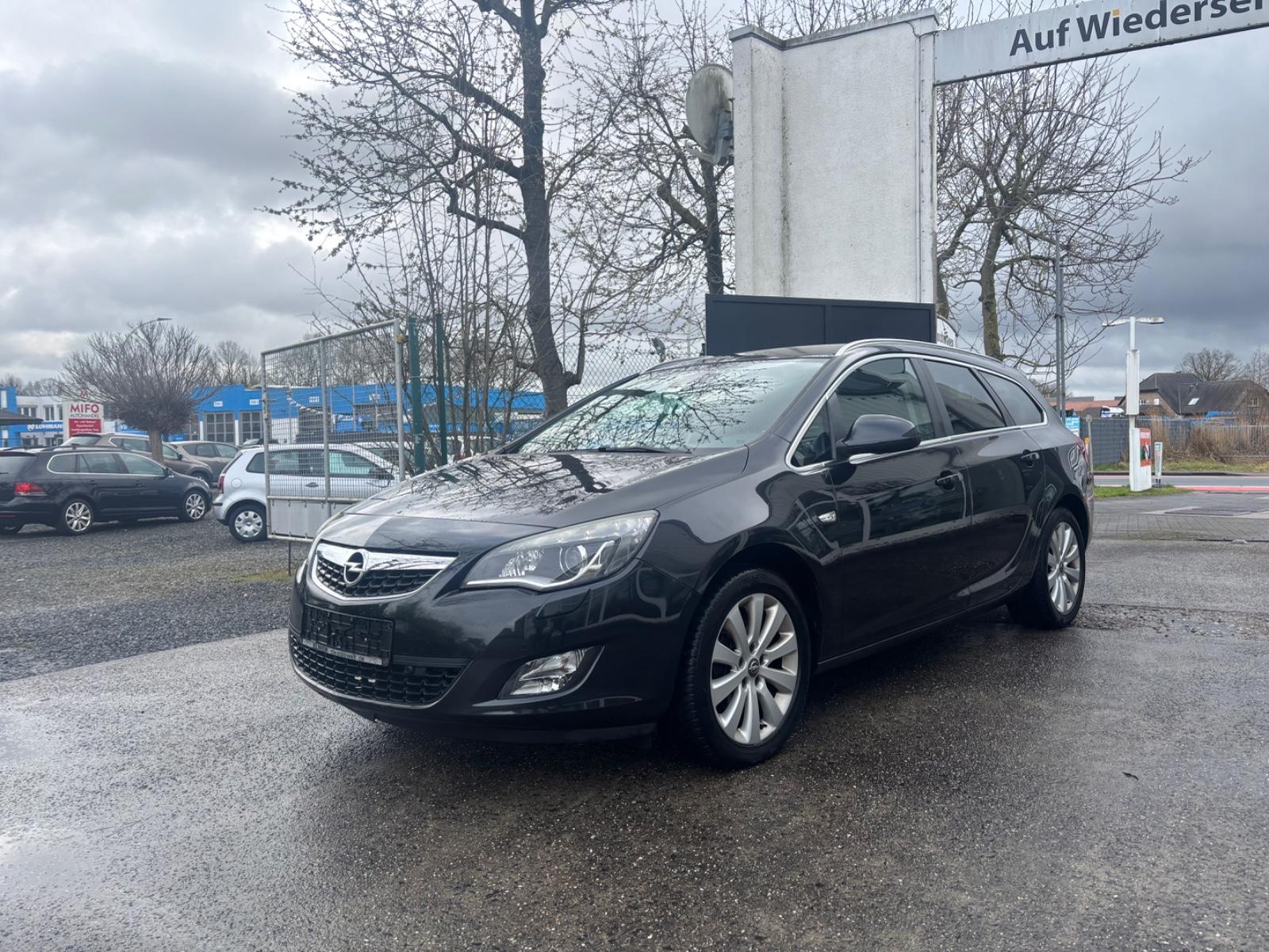 Opel Astra J Sports Tourer Innovation