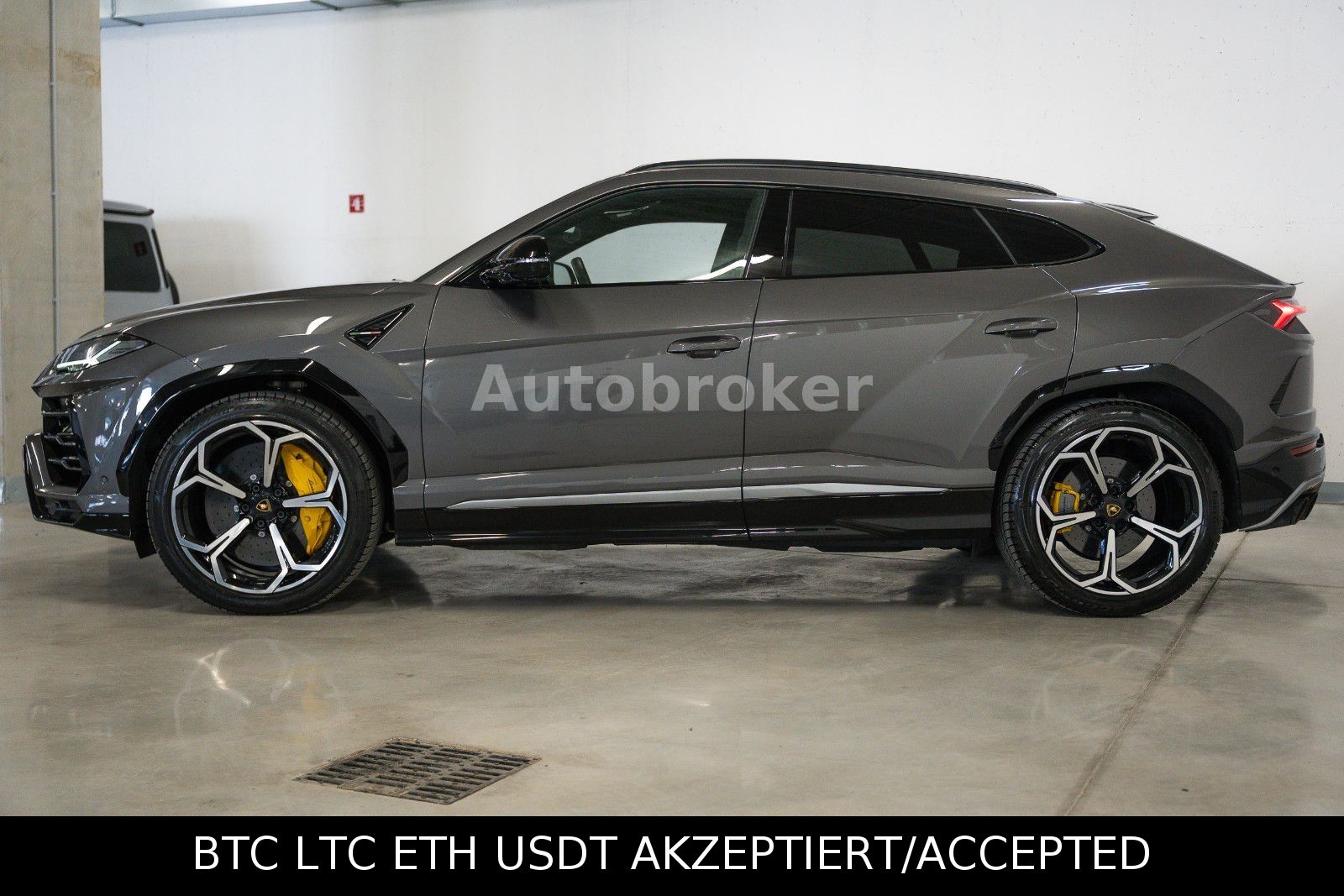Lamborghini Urus – pogled 8