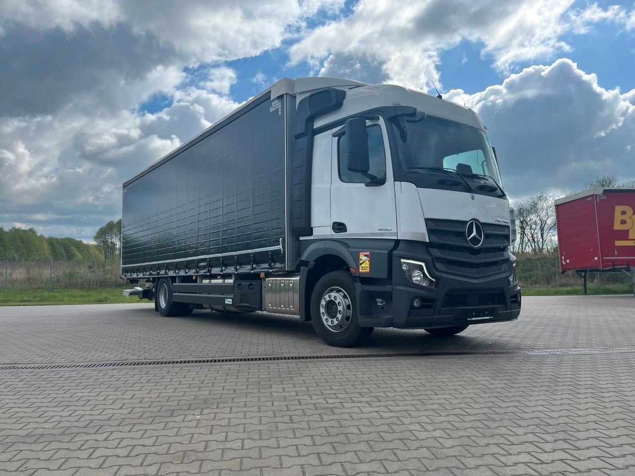 Mercedes-Benz Actros 1830 LnR LBW Dhollandia 2 Tonnen
