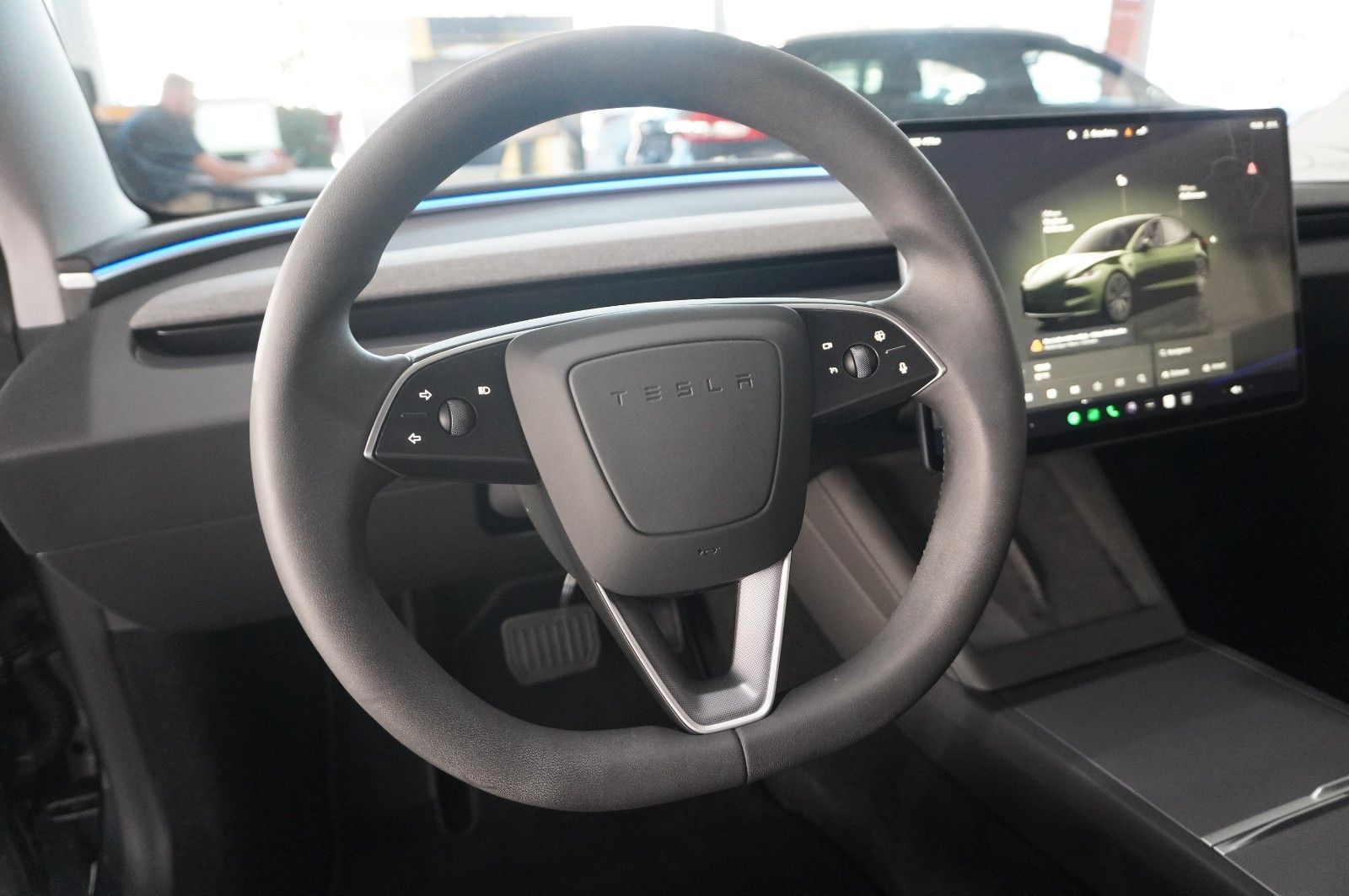 Fahrzeugabbildung Tesla Model 3 Standard Range RWD  NAVI/KAMERA/SH/PILOT