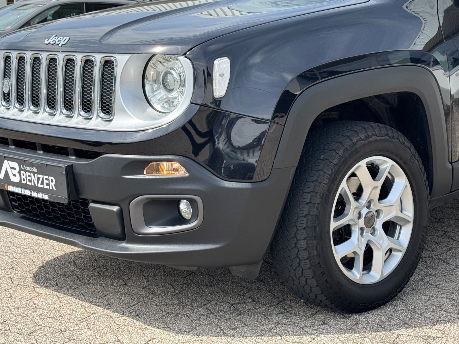 Fahrzeugabbildung Jeep Renegade Limited Adv. Ed. 4x4/LEDER/AHK/KLIMA/SH