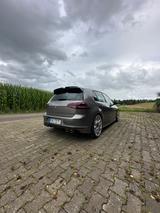 Volkswagen Golf R 2.0 TSI DSG 4MOTION 520PS - Volkswagen Golf: R Ps