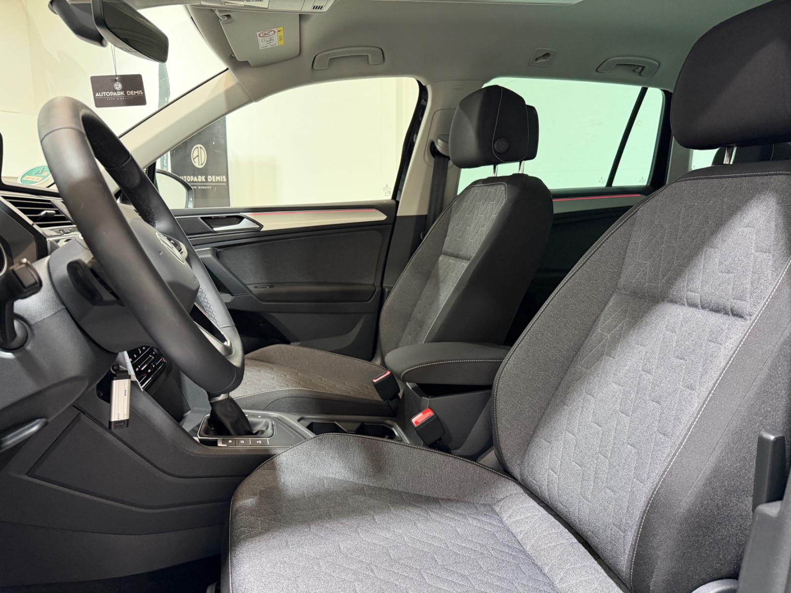 Volkswagen Tiguan Move/IQ.DRIVE/KAM/AMBIENTE/SHZ+HINTEN/ACC