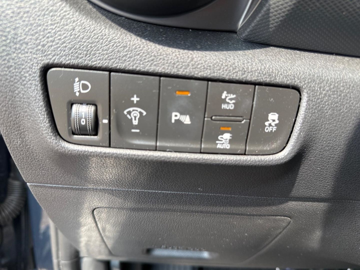 Fahrzeugabbildung Hyundai KONA Elektro 64 kWh (150kW) PRIME Sitzpaket Lede