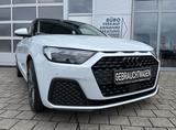 Audi A1 Sportback 1.5 TFSI Aut. KEYLESS PDC LED 17" - Audi A1: 5.5