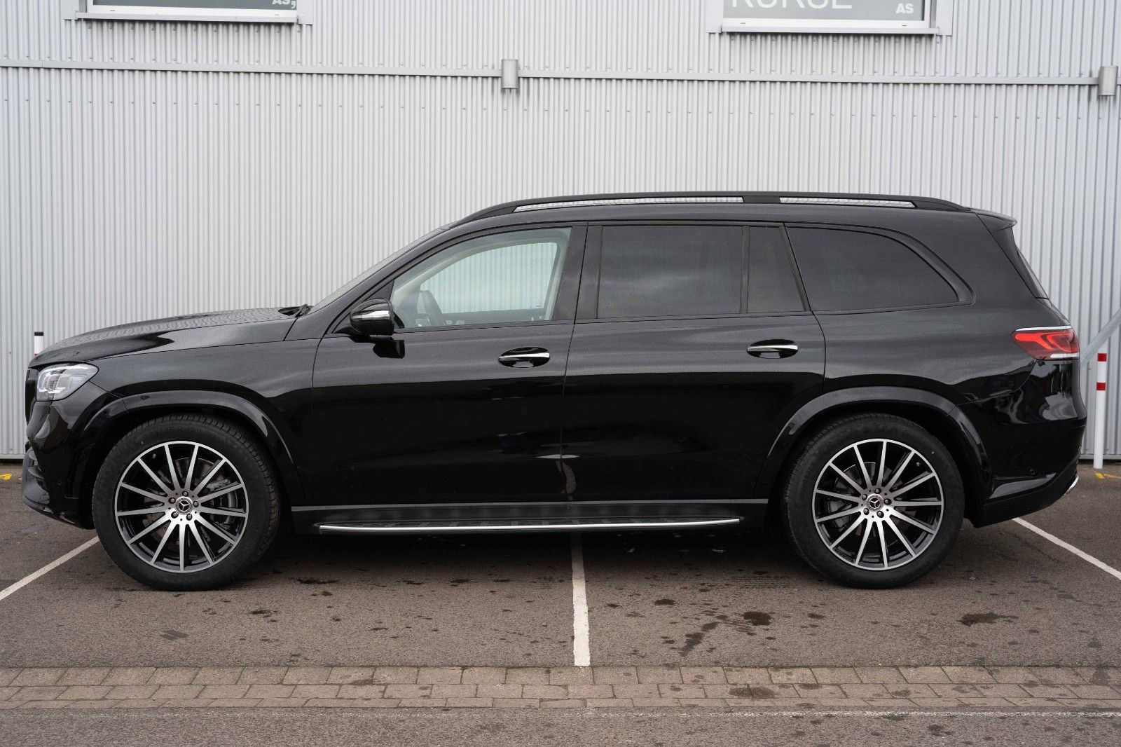 Fahrzeugabbildung Mercedes-Benz GLS 400d AMG 360° PANO BURM SOFT 7SIT MEMOR NEW+