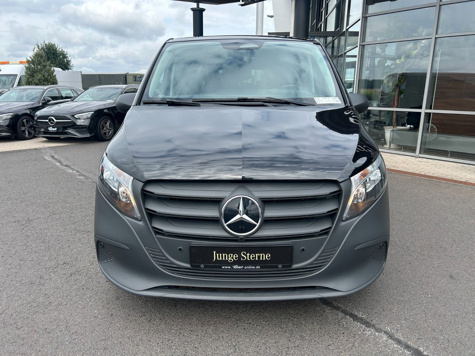 Fahrzeugabbildung Mercedes-Benz Vito 116 CDI Tourer 9G Extral AHK Kamera
