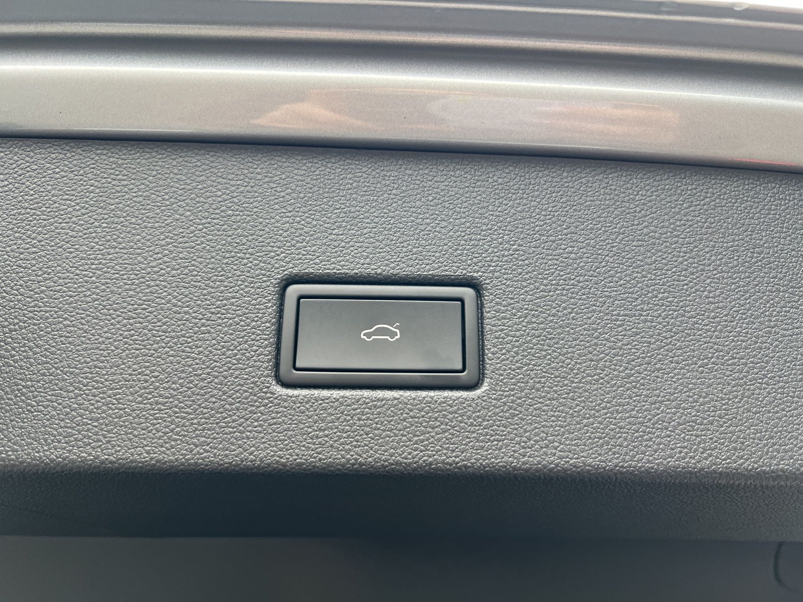 T-Roc R-Line 1.5 TSI DSG LED*Navi*ACC