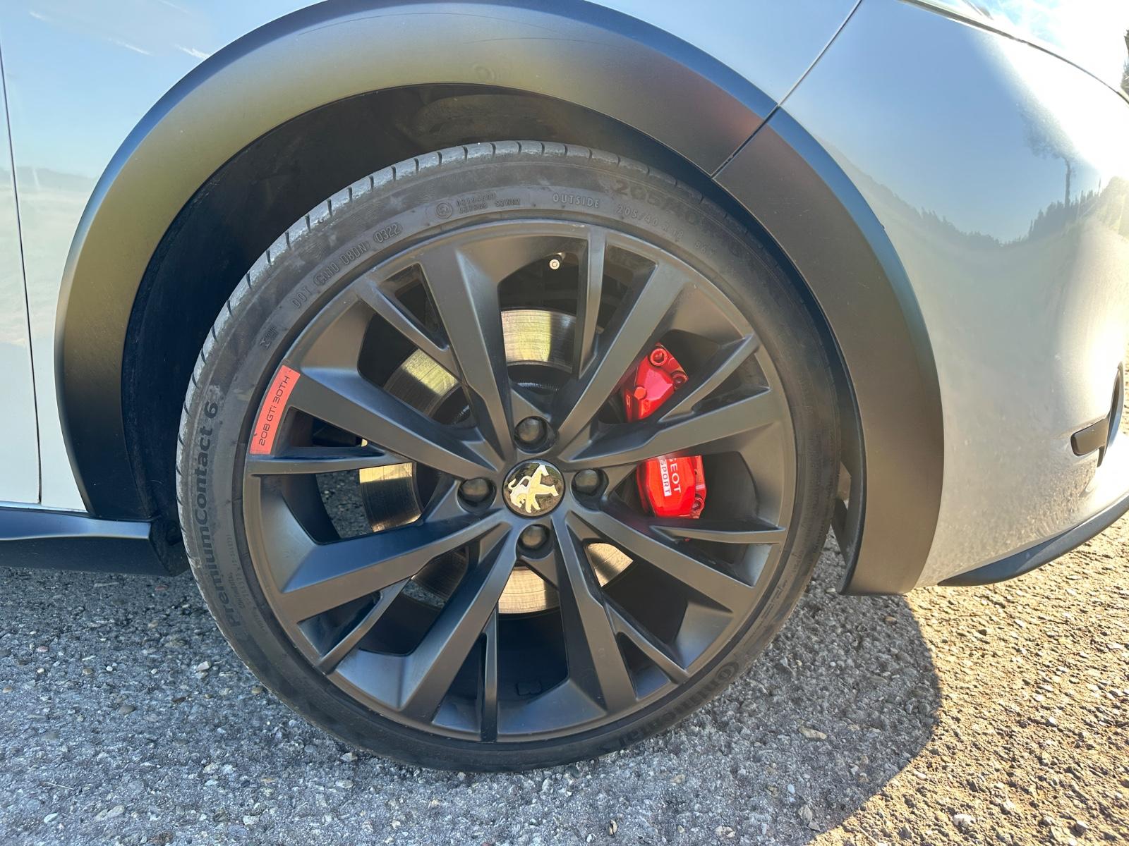 Peugeot 208 GTi 30th Anniversary | N° 310 |