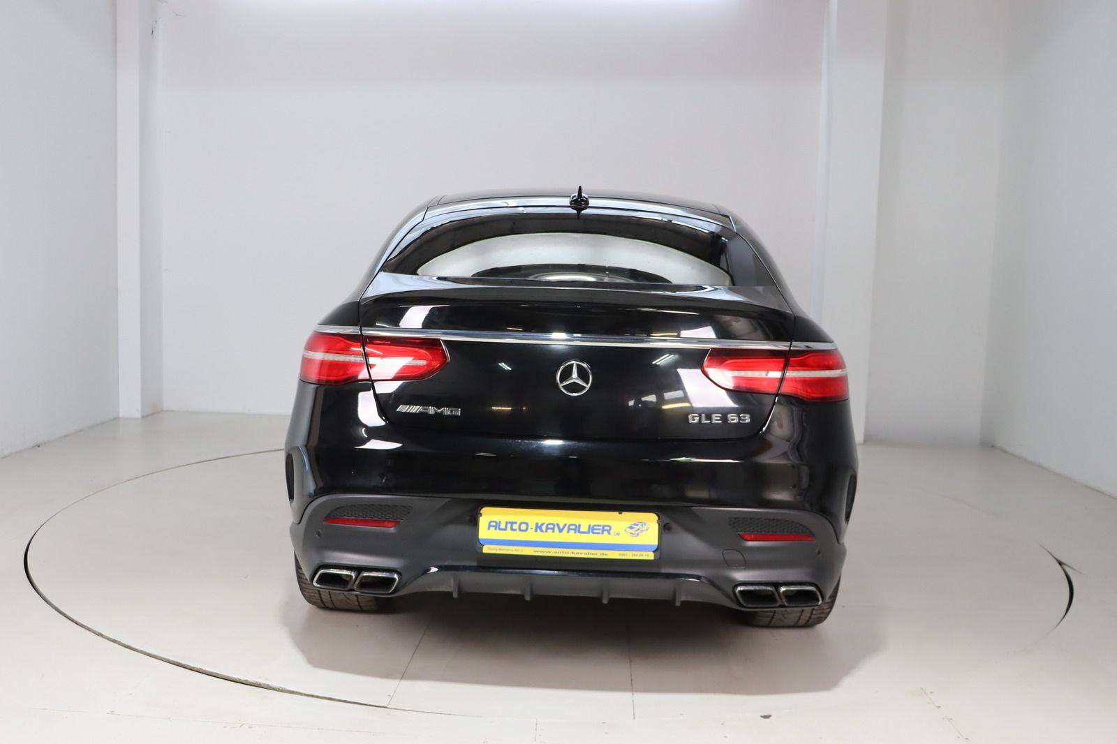 Fahrzeugabbildung Mercedes-Benz GLE 63 AMG * Fond * Offroad * DIS+ * LED HU 03.2