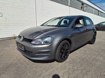 Volkswagen Golf - 2