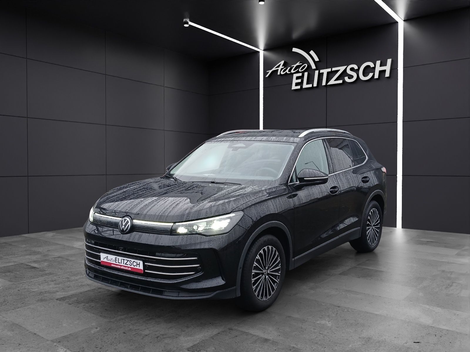 Fahrzeugabbildung Volkswagen Tiguan eTSI Elegance DSG Matrix AHK Navi AID ACC