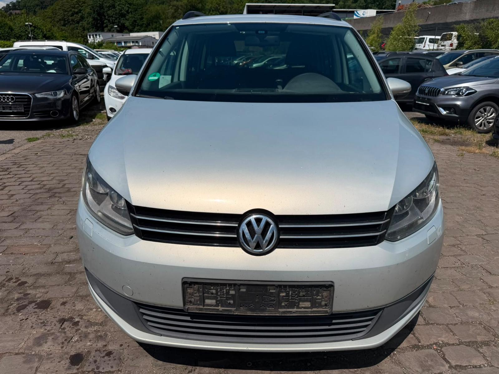 Volkswagen Touran 2012 — photo 7