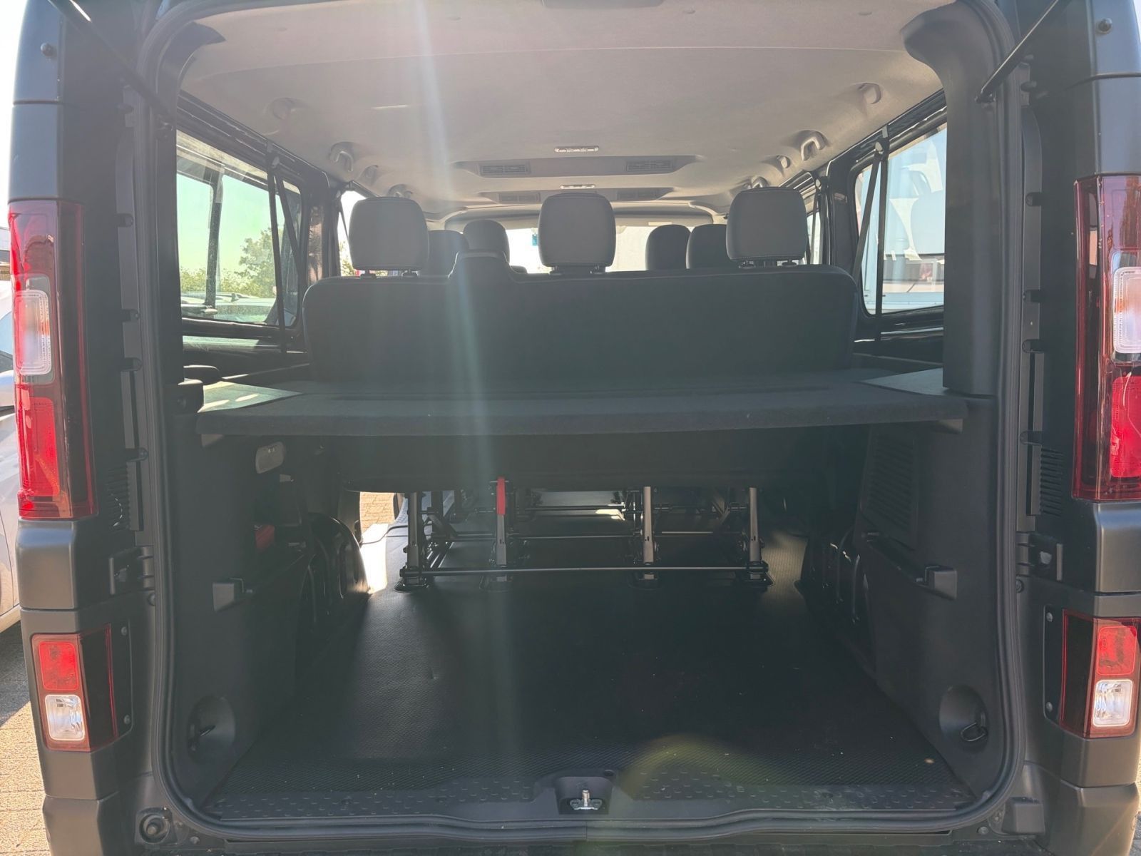 Fahrzeugabbildung Nissan Primastar 3,0t dCi 170 DPF L2H1 Tekna*Navi*Kamer