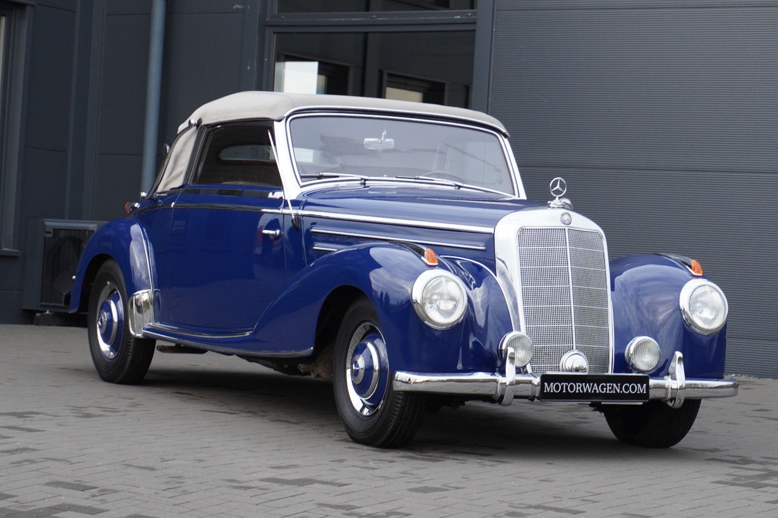 Fahrzeugabbildung Mercedes-Benz 220 A Cabriolet
